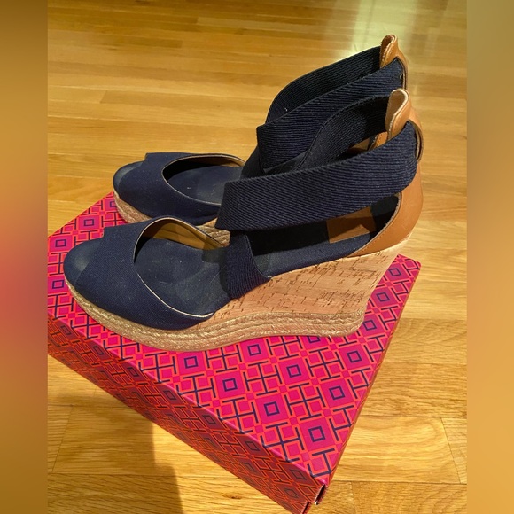 Tory Burch Navy Peep-Toe Cork Wedge - Size 10 - Picture 2 of 10
